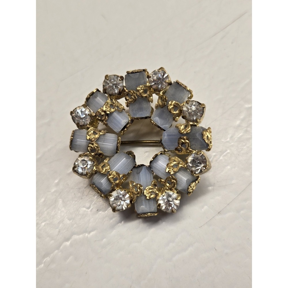 Vtg Mid Century Ice Blue Satin Glass Chaton Rhinestone Wreath Brooch Filigree